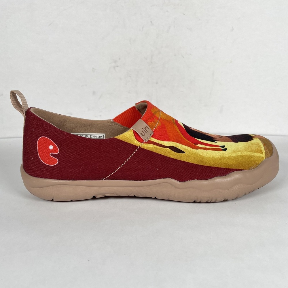 UIN Art Painted Shoes Womens Size 5.5 Picasso Red Cave Slip On Canvas Comfort